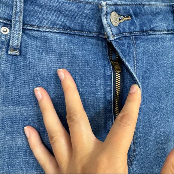 Levi’s 725 High Rise Bootcut Jeans Womens 32 Blue Stretch Denim Casual Zip Fly - Picture 5 of 15